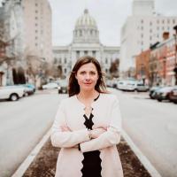 Nicole Miller photo